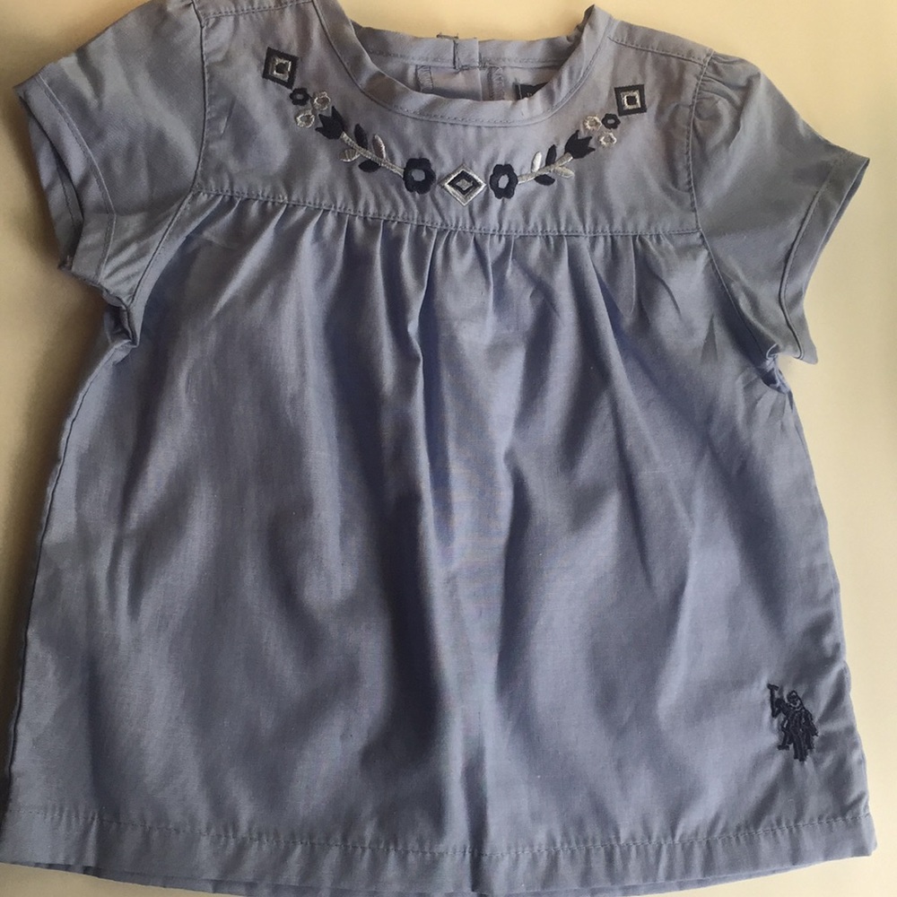 💟GIFTED 💟Never worn embroidered blouse